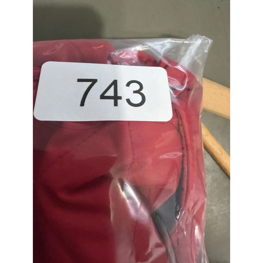 Cutter & Buck Women's Red Quilted Vest Size Medium Windtec Pockets Golf Active - Picture 7 of 7