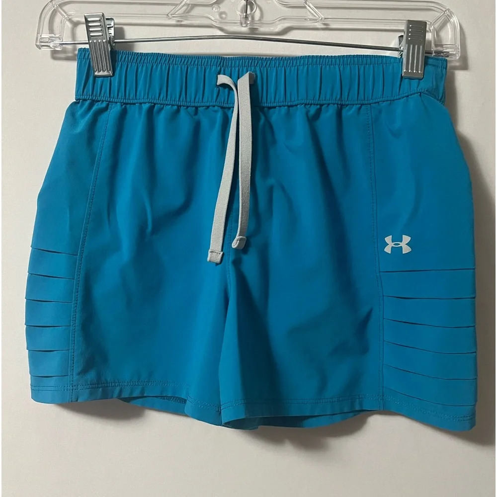 Under Armour Blue Shorts Size Youth Medium