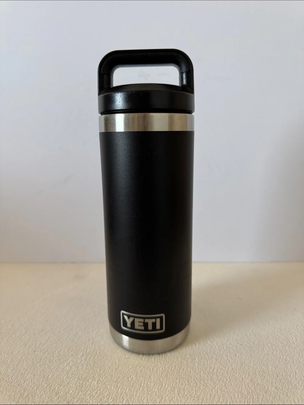 Yeti rambler with chug cap - Picture 1 of 10