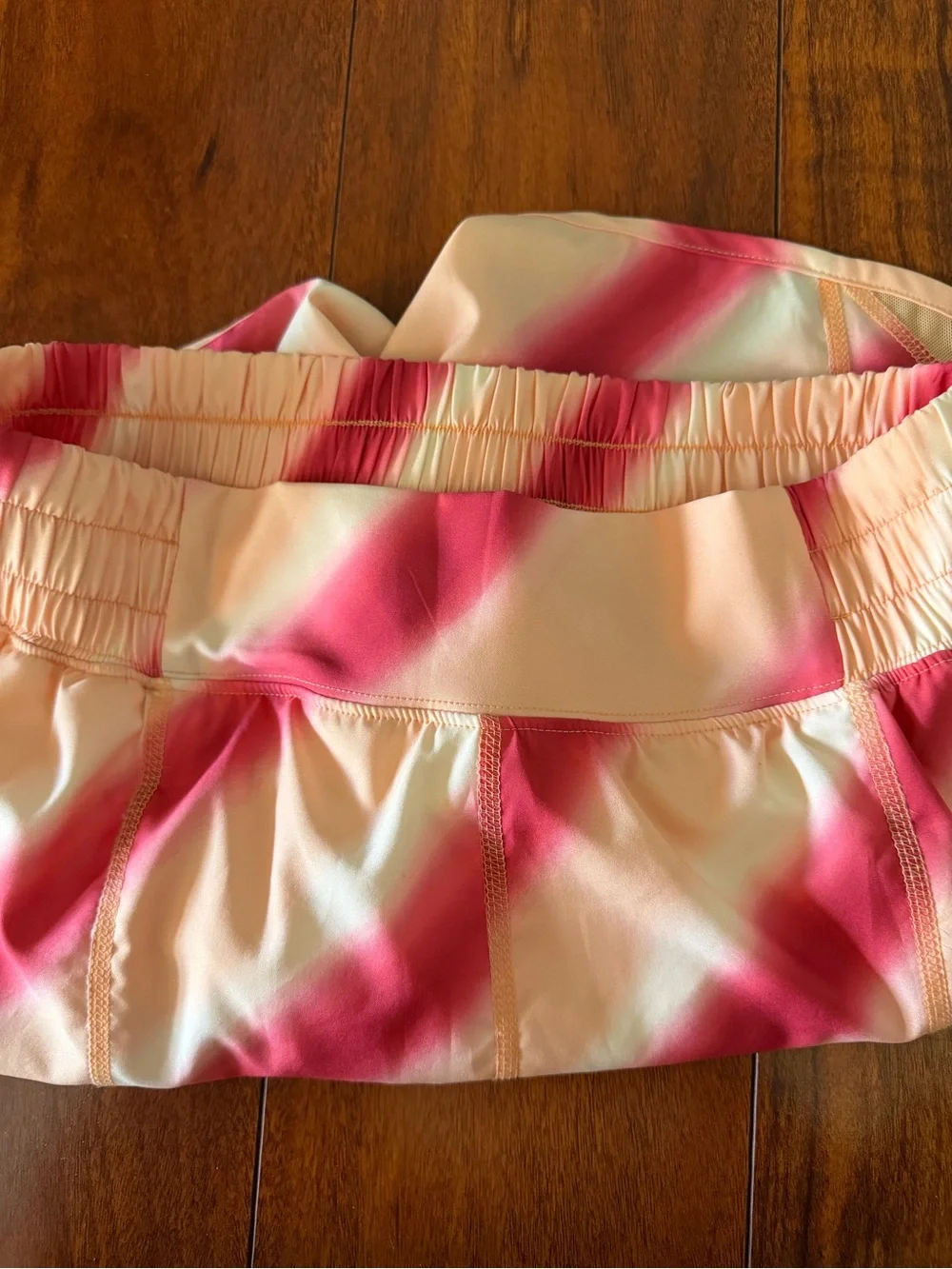 Women’s Peach and Pink Striped Athletic Shorts Size S - Picture 9 of 9