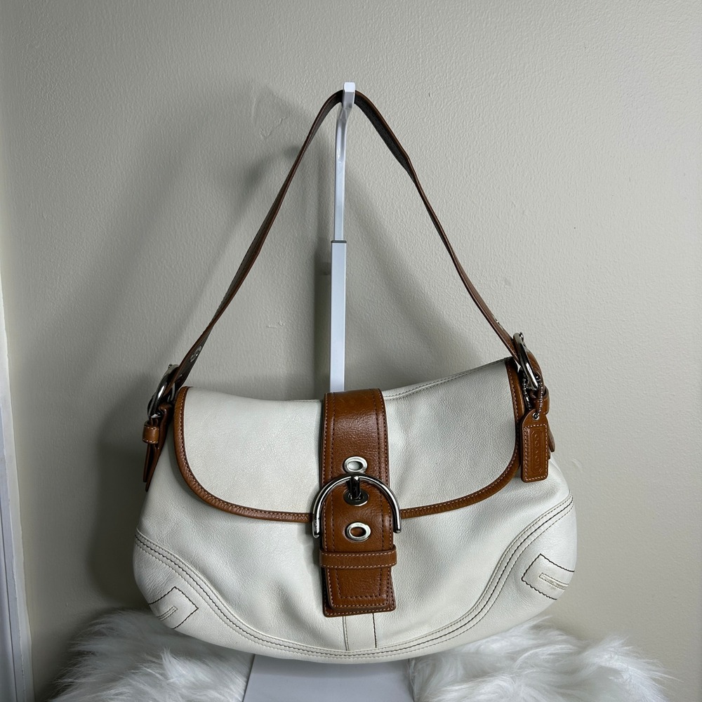 Coach Soho White Pebbled Leather Shoulder Bag Excellent