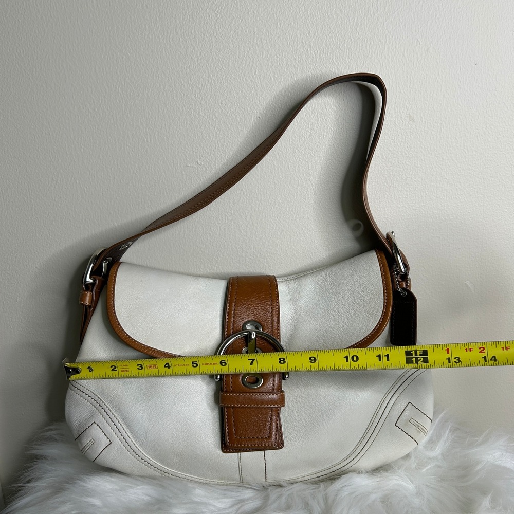 Coach Soho White Pebbled Leather Shoulder Bag Excellent - Picture 8 of 10