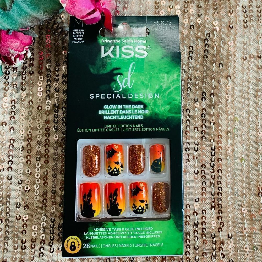 NEW KISS GLOW IN THE DARK HALLOWEEN NAILS