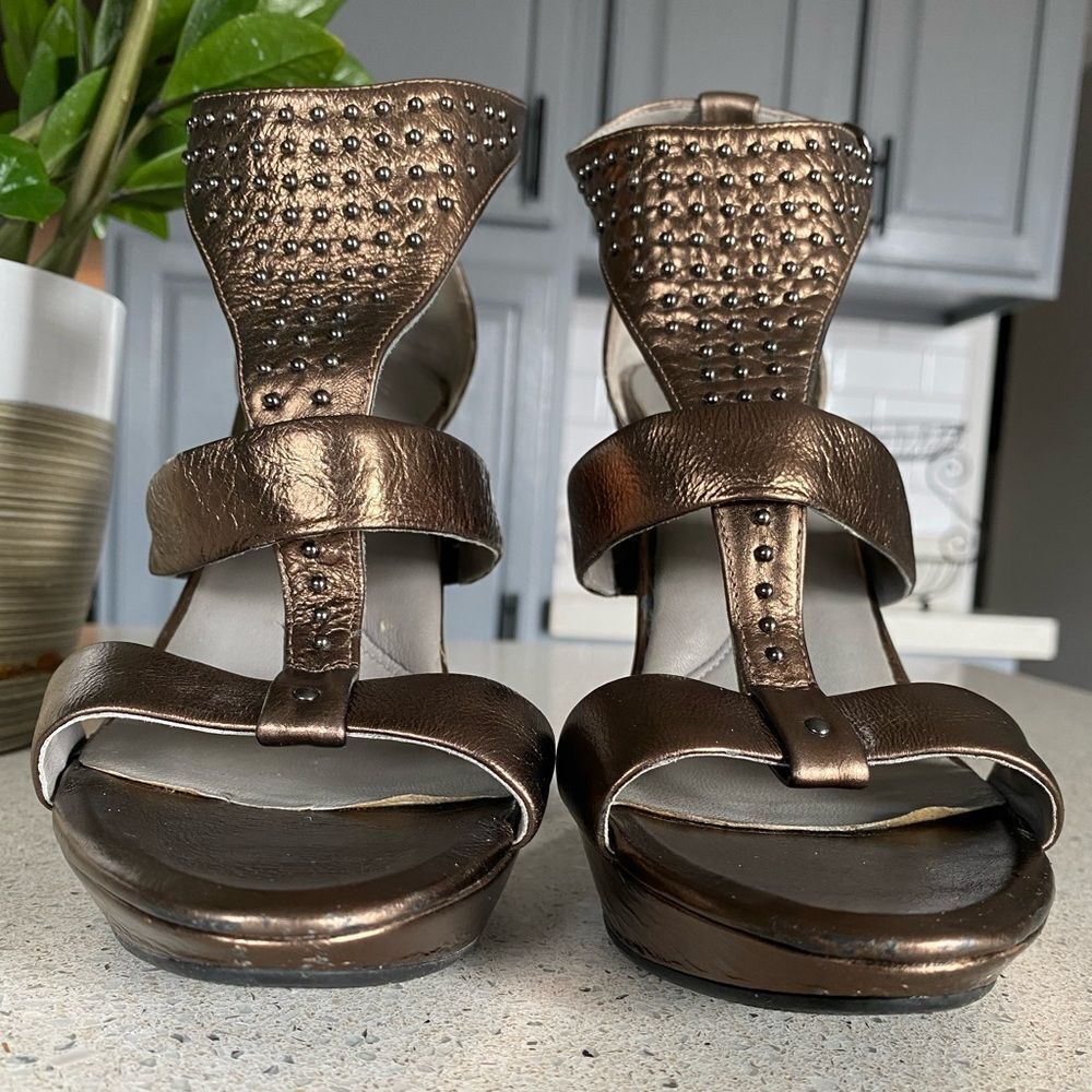 Kenneth Cole Heels - Picture 2 of 6