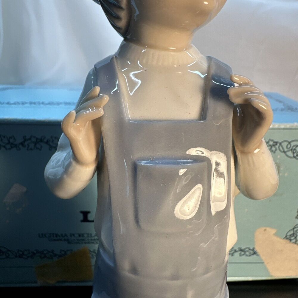 LLADRO 4898 BOY FROM MADRID WITH ACCORDION FIGURINE WITH BOX - Picture 3 of 9
