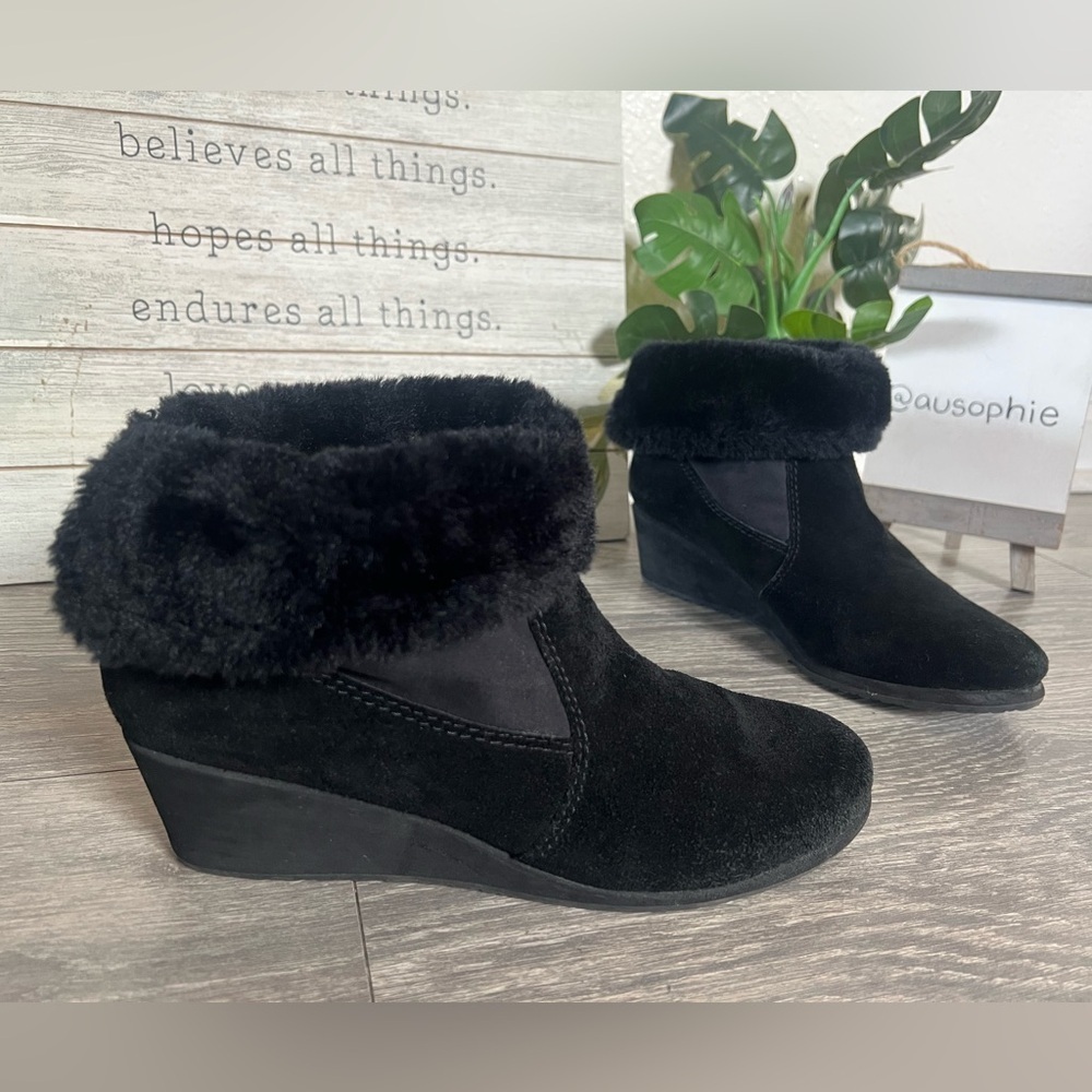 Easy Spirit Black Suede Ankle Boots w Foldover Faux Fur Trim. Size 8 - Picture 4 of 8