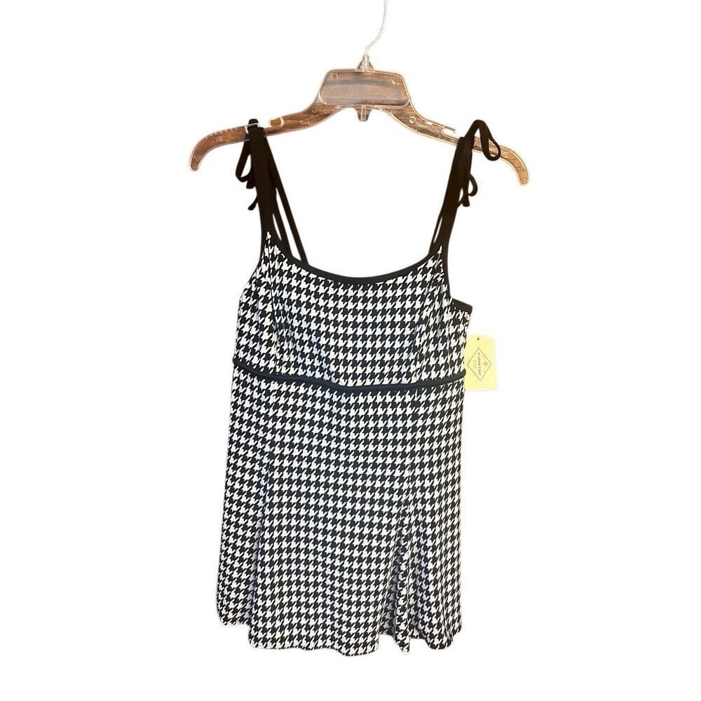St. John’s Bay One Piece Swimsuit Black/White Sz 8 NWT