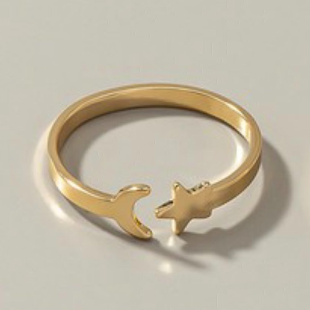 LYRIC GOLD STARS & MOONS RING - Picture 1 of 1