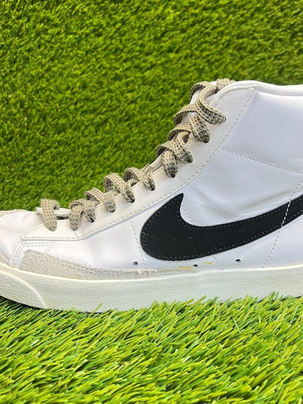 Nike Blazer Mid '77 Vintage Womens Size 9 White Black Walking Shoes Sneakers - Picture 4 of 11