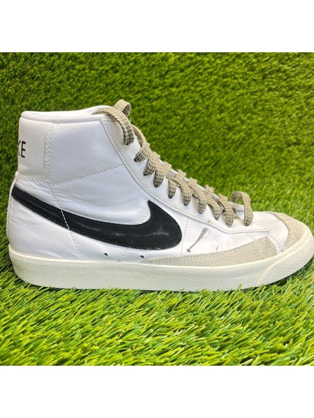 Nike Blazer Mid '77 Vintage Womens Size 9 White Black Walking Shoes Sneakers
