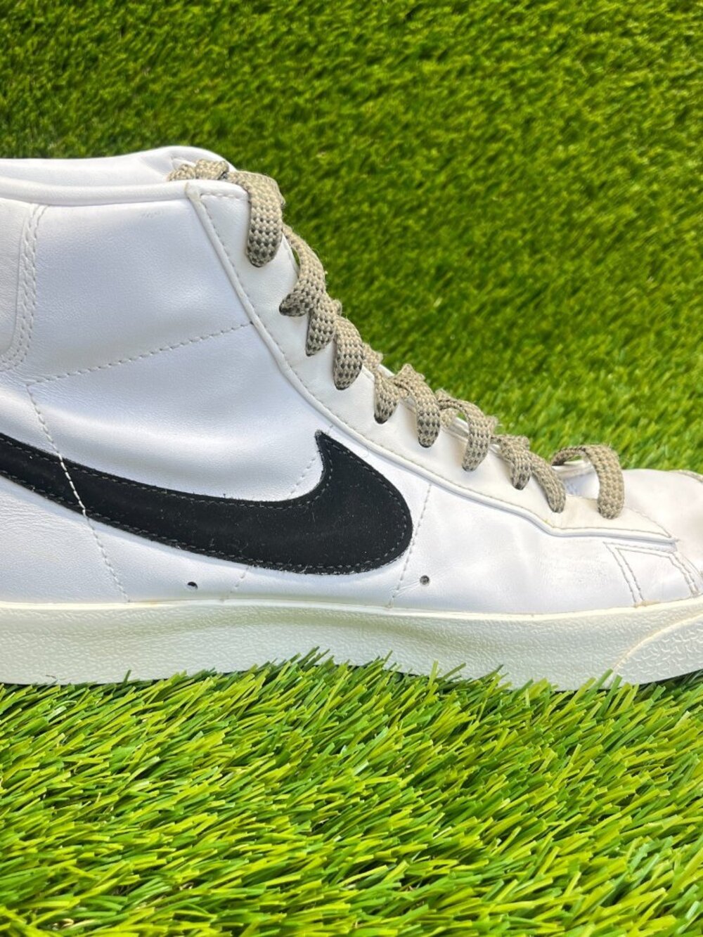Nike Blazer Mid '77 Vintage Womens Size 9 White Black Walking Shoes Sneakers - Picture 5 of 11
