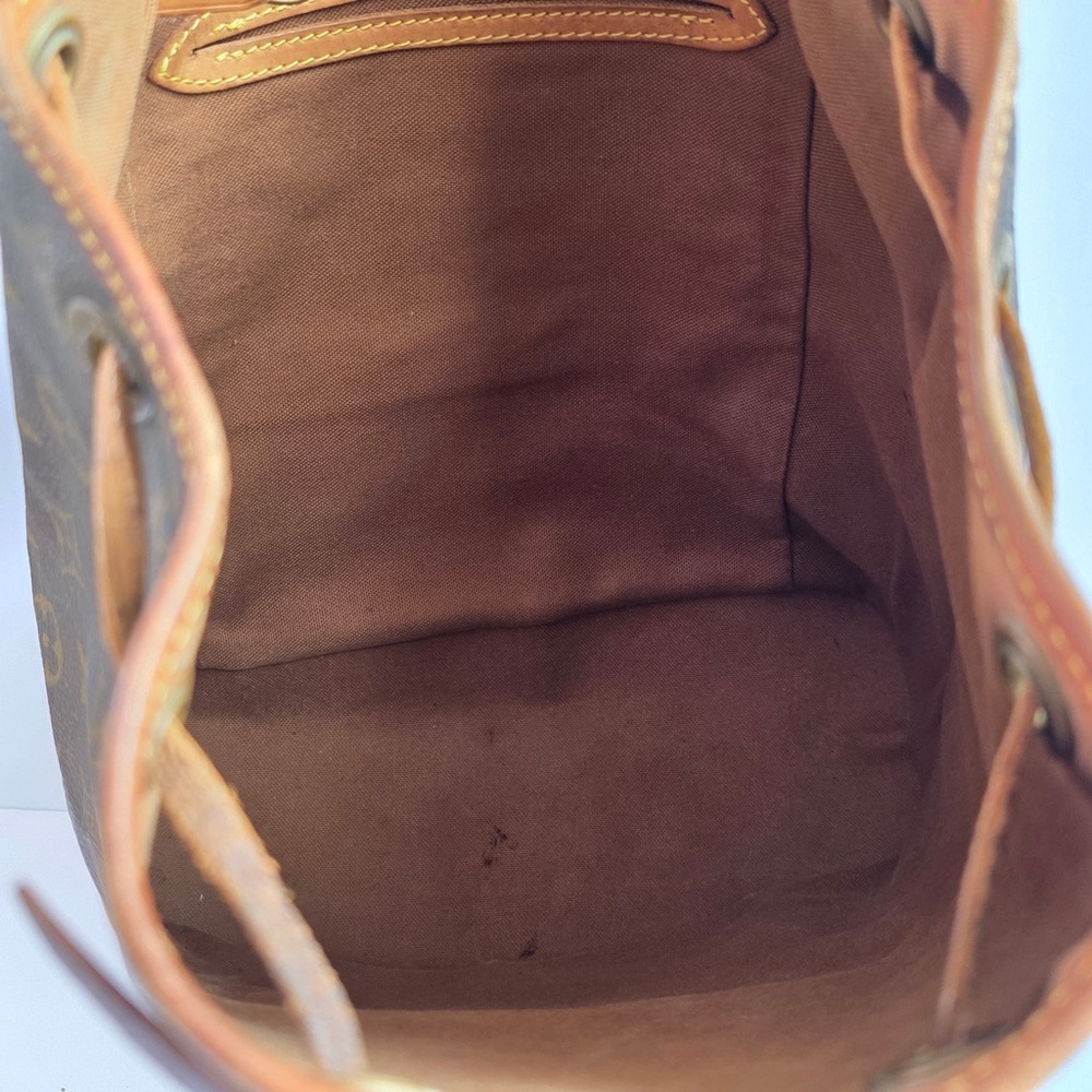 Louis Vuitton Montsouris MM Backpack - Picture 9 of 12