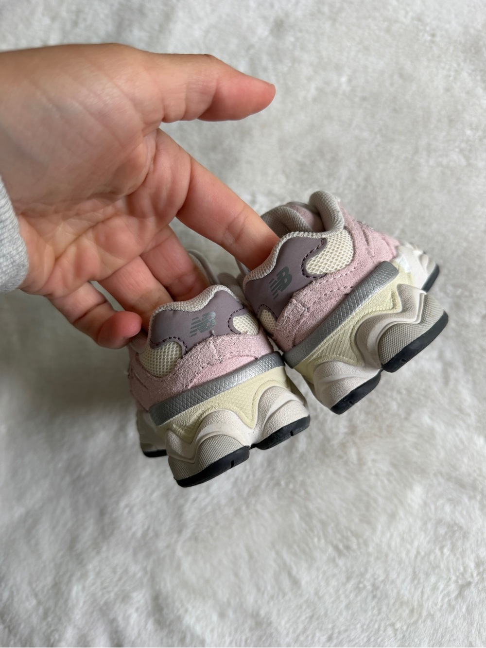 New Balance 9060 Pink 3C Sneakers - Picture 9 of 14