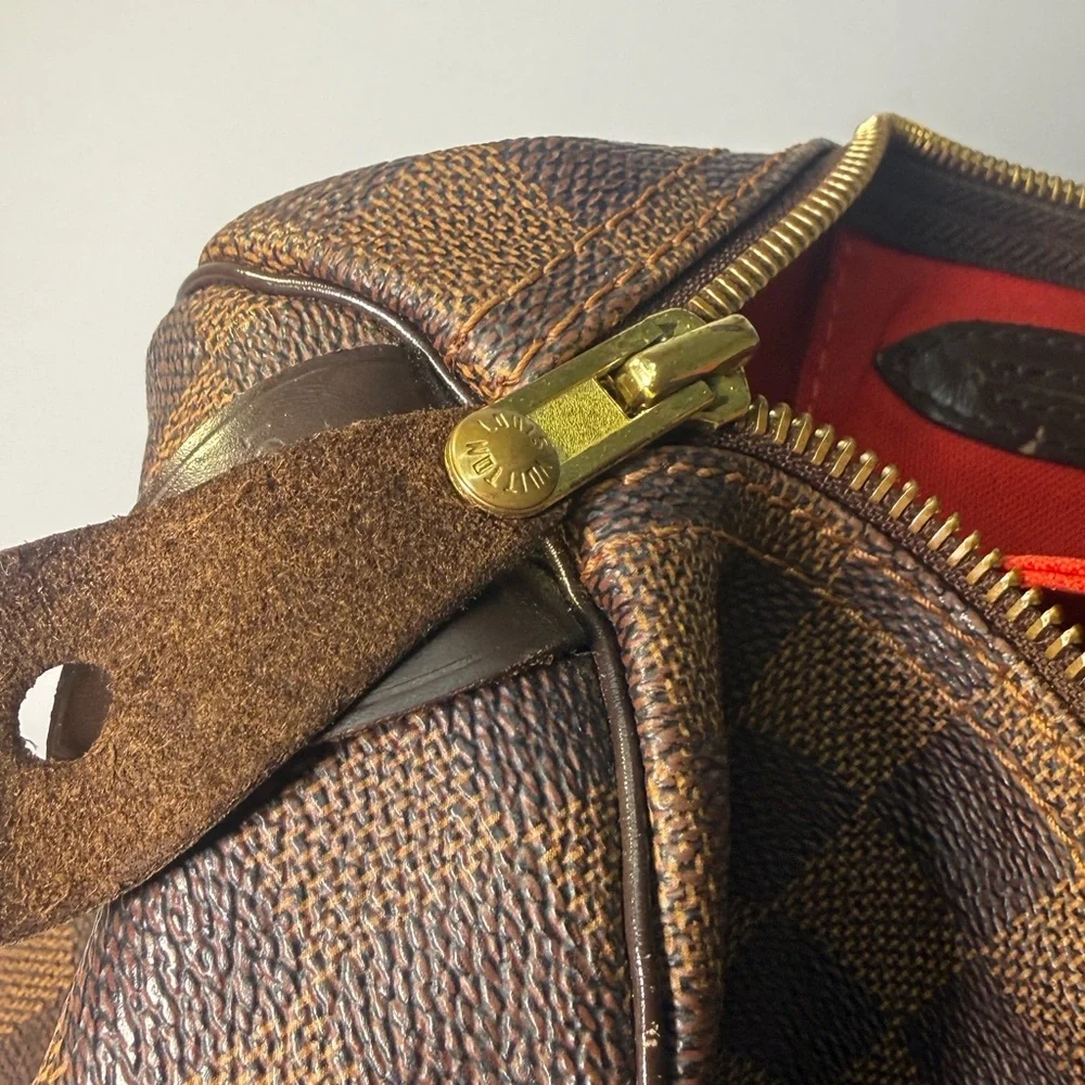 Louis Vuitton Speedy 35 in Damier Ébène - Picture 4 of 8