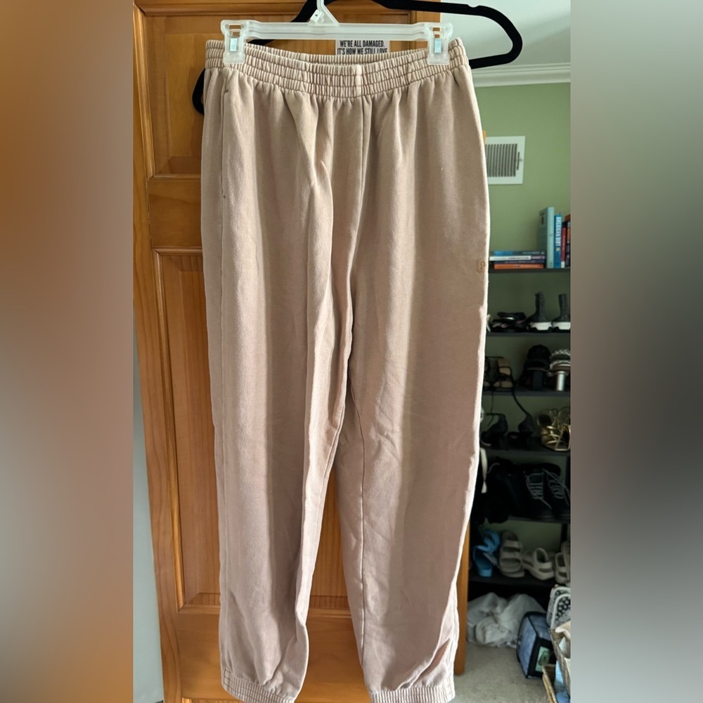 VS Pink Beige Sweat pant - Picture 1 of 3