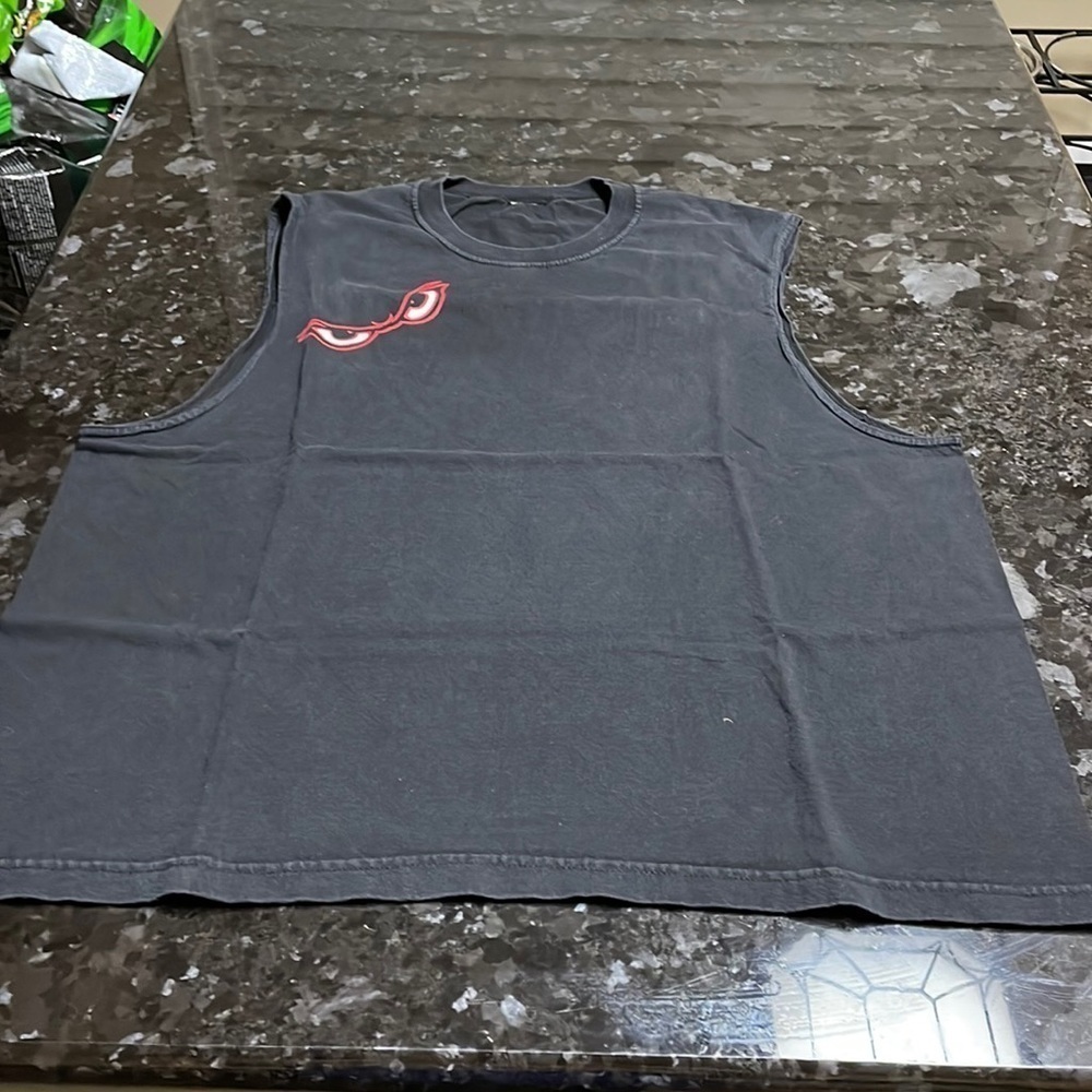 Men’s cut off tank