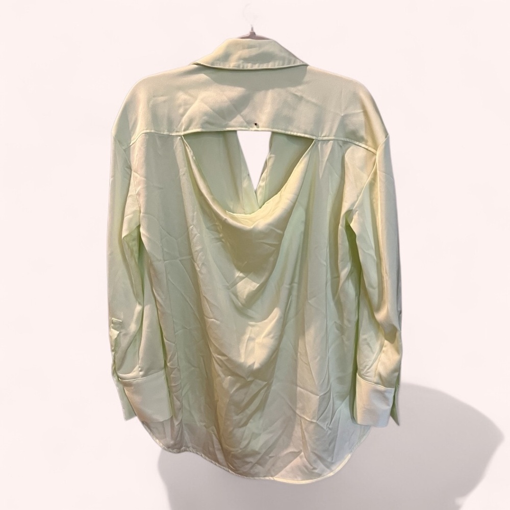 Adrienne Landau Lime Cream Open Back Relaxed Button Down Loungewear Top Size S - Picture 3 of 5