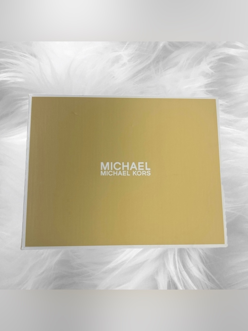 Michael Kors Large Shoebox Goldwith White Logo Center
