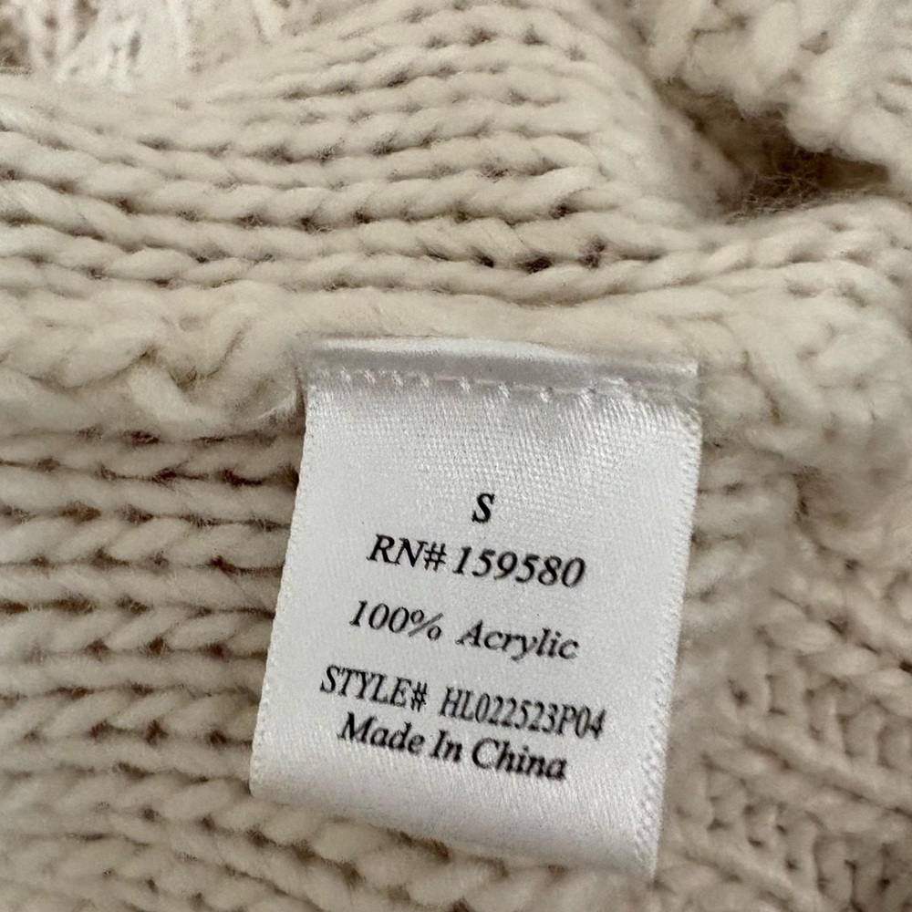 Pink Lily Cream Pom Pom Sweater Size Small‎ - Picture 7 of 8