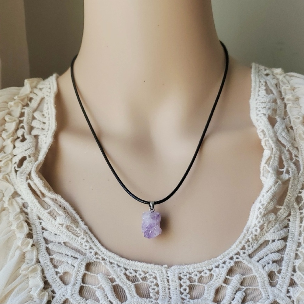 💎BUNDLE 4/$10💎 Amethyst Raw Stone Necklace