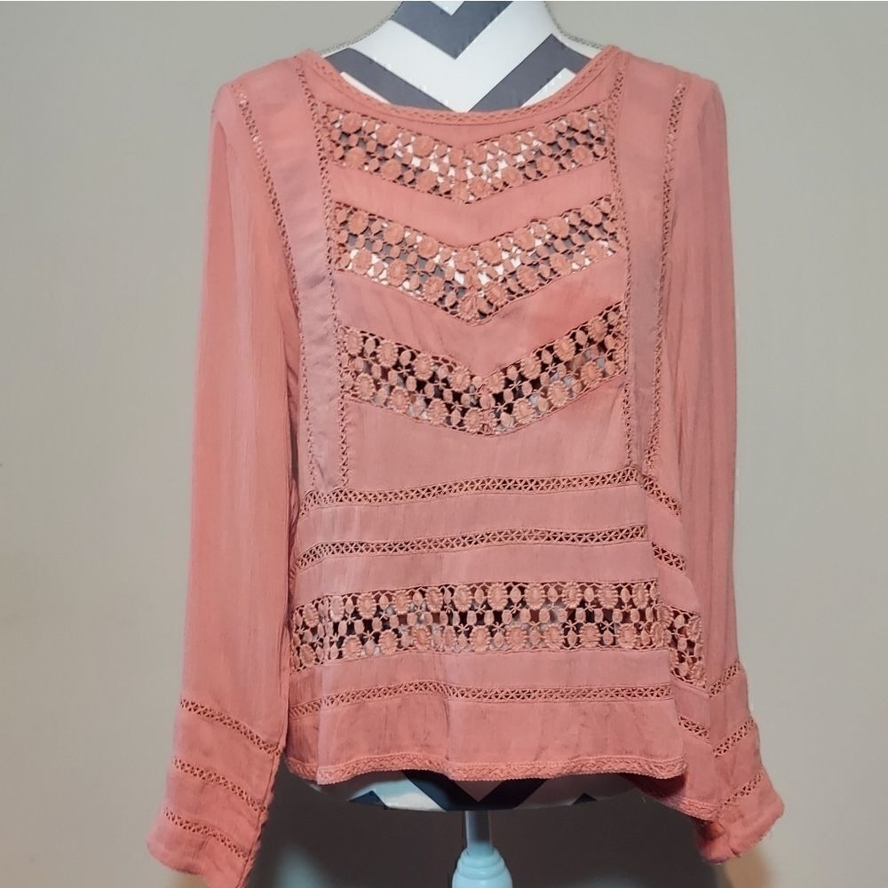 Peach Peak Thru Open Back Blouse