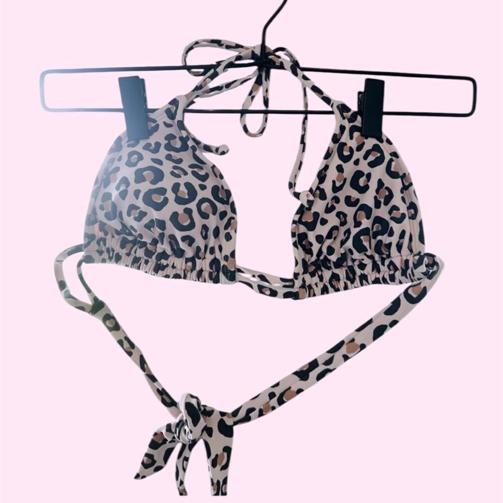 ✨3/$25✨ Target Leopard Bikini Top