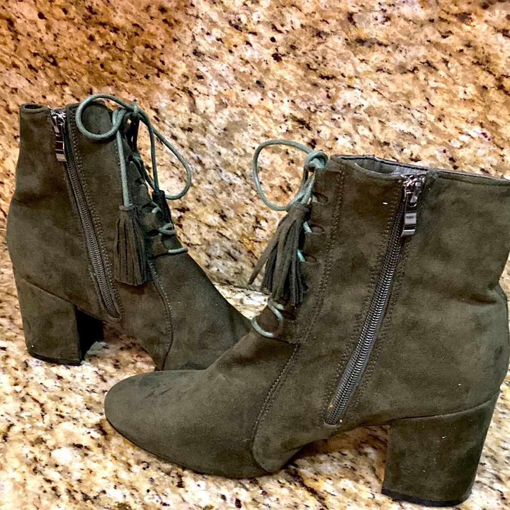 Hot kiss 💋 green lacey boots - Picture 7 of 10