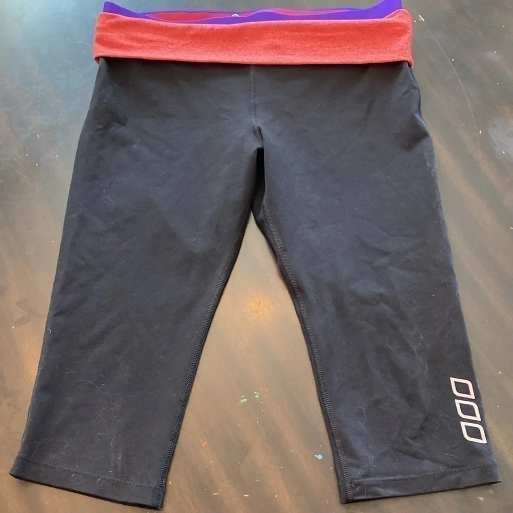 Lorna Jane Active Womens Black Red Purple Capri Leggings L Fitted‎ Gym Workout