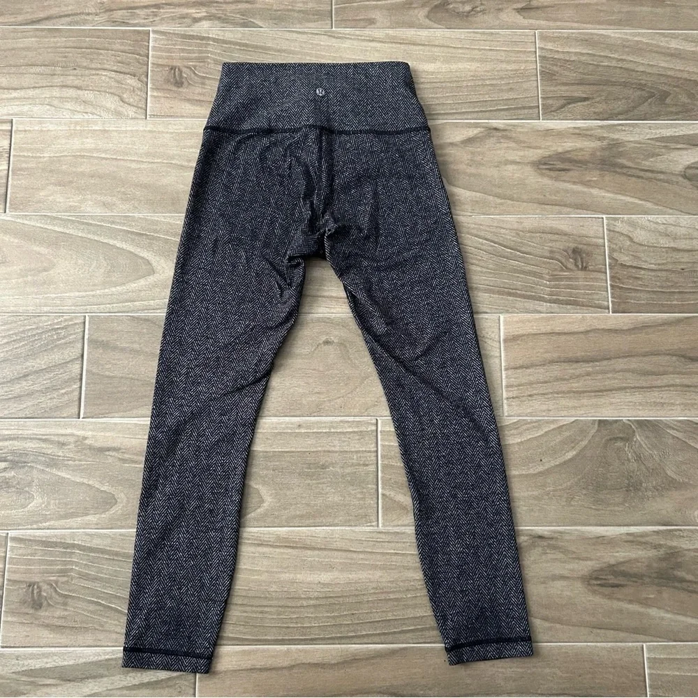Lululemon Herringbone Wunder Under Leggings | Size 6 - Picture 4 of 8