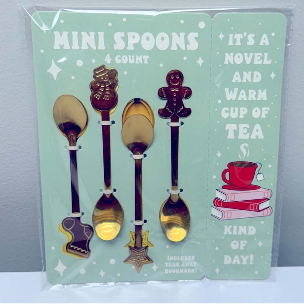 3 for $15 SALE Target Bullseye Set of 4 Holiday Mini Spoons & House Tea Infuser - Picture 2 of 11
