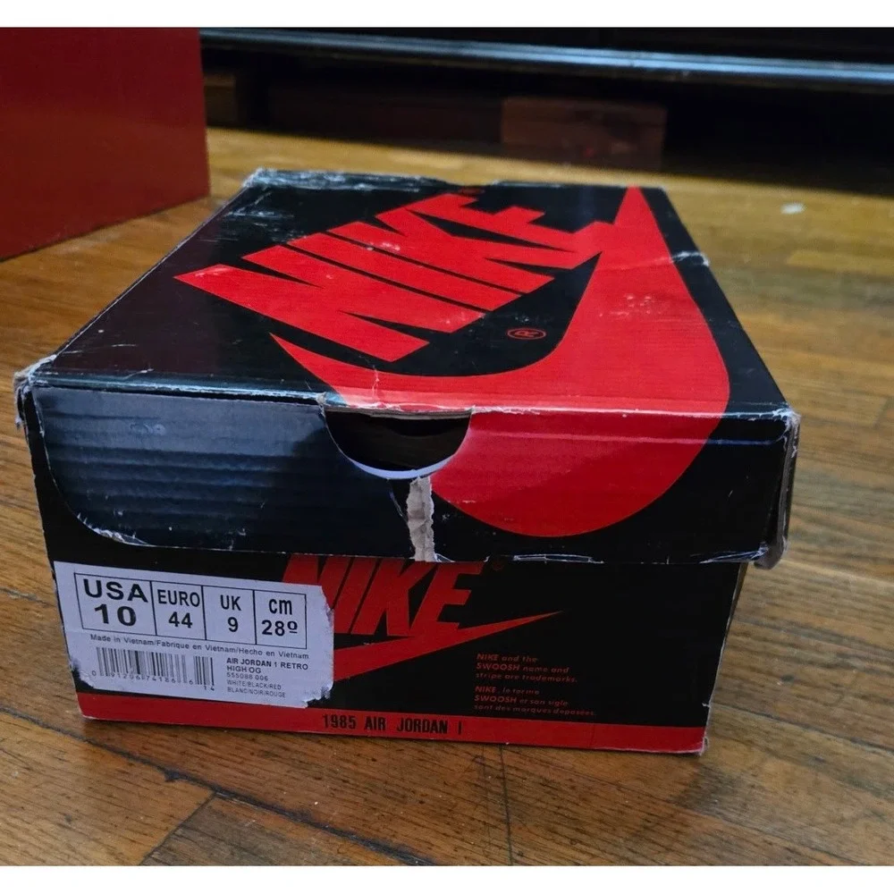 Nike Air Jordan 1 Retro High OG Bred Banned 2016 Shoe Box Only 555088-006 Sz 10 - Picture 2 of 5