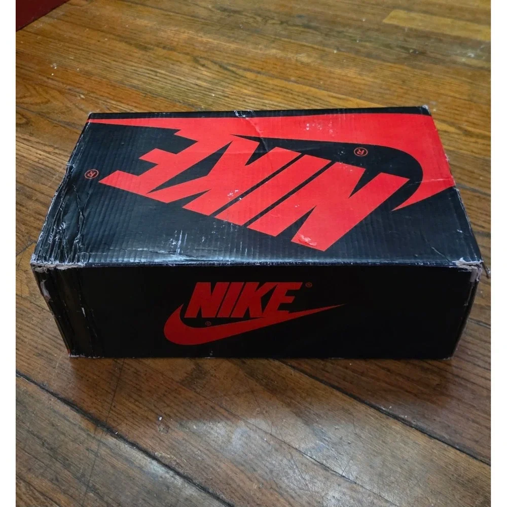 Nike Air Jordan 1 Retro High OG Bred Banned 2016 Shoe Box Only 555088-006 Sz 10 - Picture 4 of 5