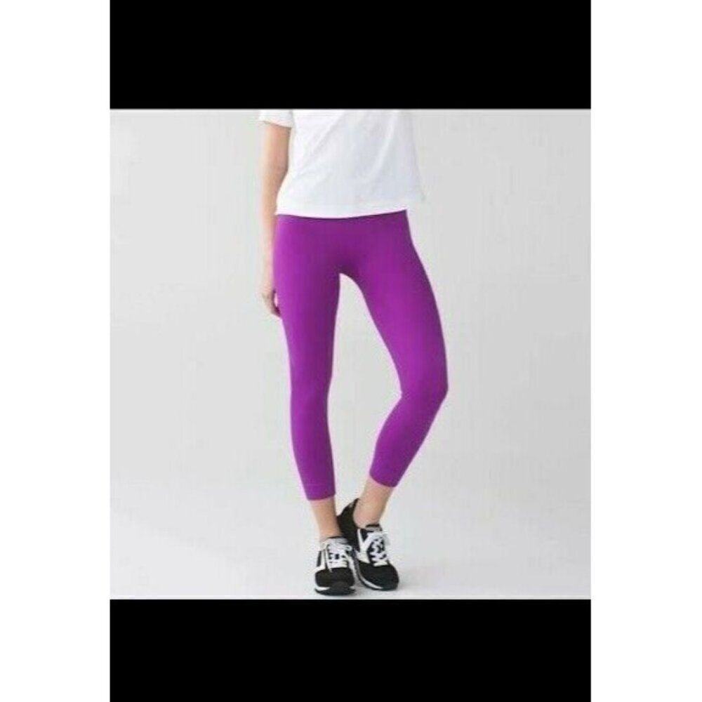 Lululemon Zone in Crop Purple Leggings‎ Size 6