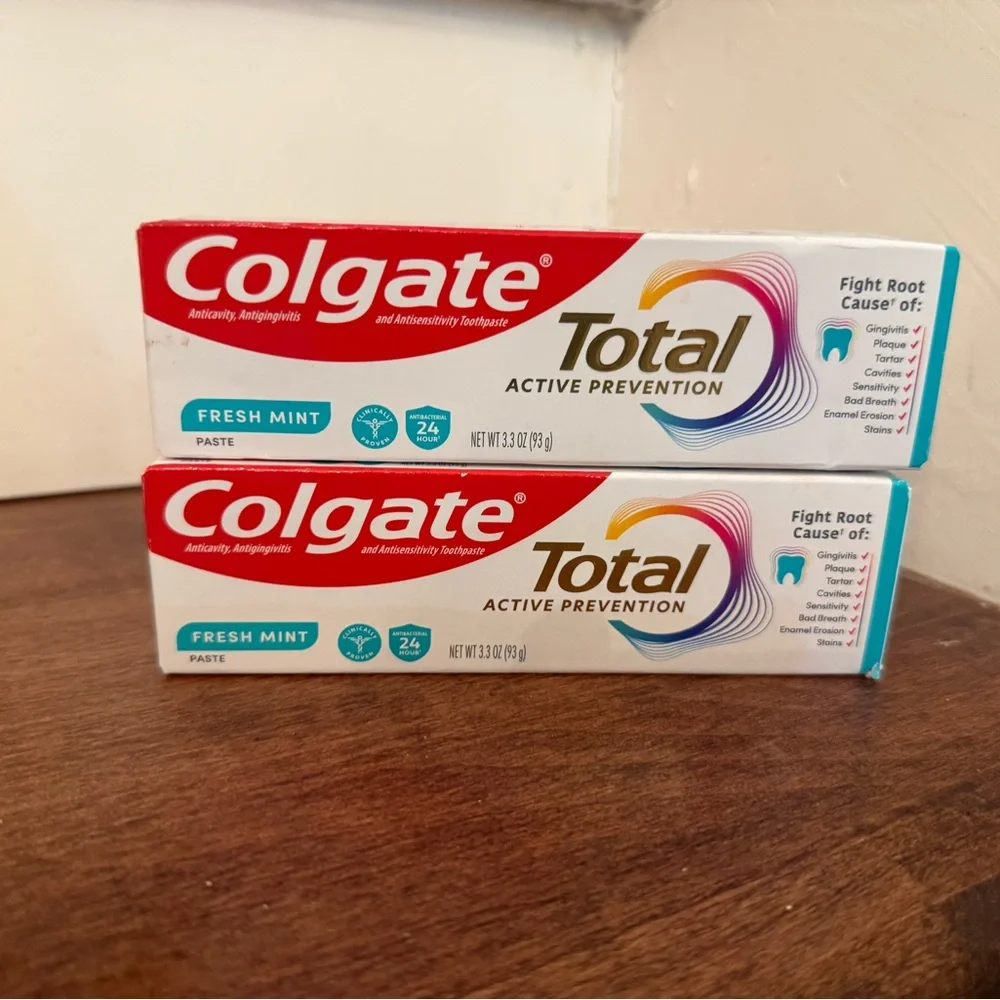 NWT 2 Colgate Total Active Prevention Fresh Mint Toothpaste - Picture 1 of 2