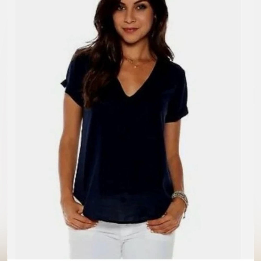 Cloth & Stone Anthropologie NWOT Black V-Neck Rayon Top