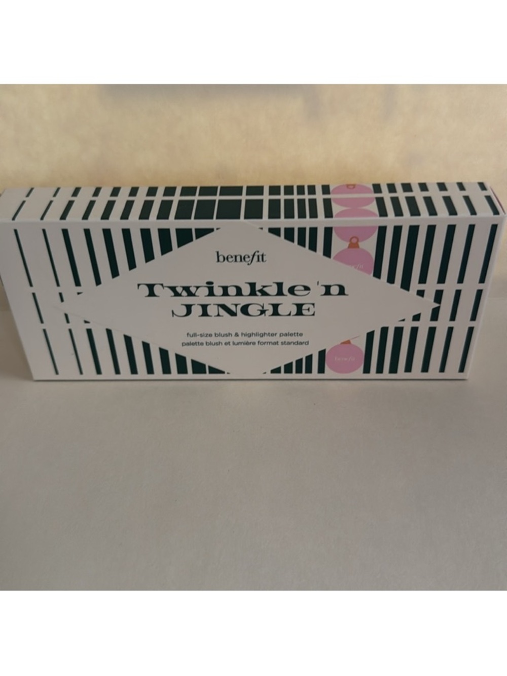 BENEFIT COSMETICS Twinkle ‘n Jingle Blush & Highlighter Palette Ltd Ed. $101 NIB - Picture 7 of 12