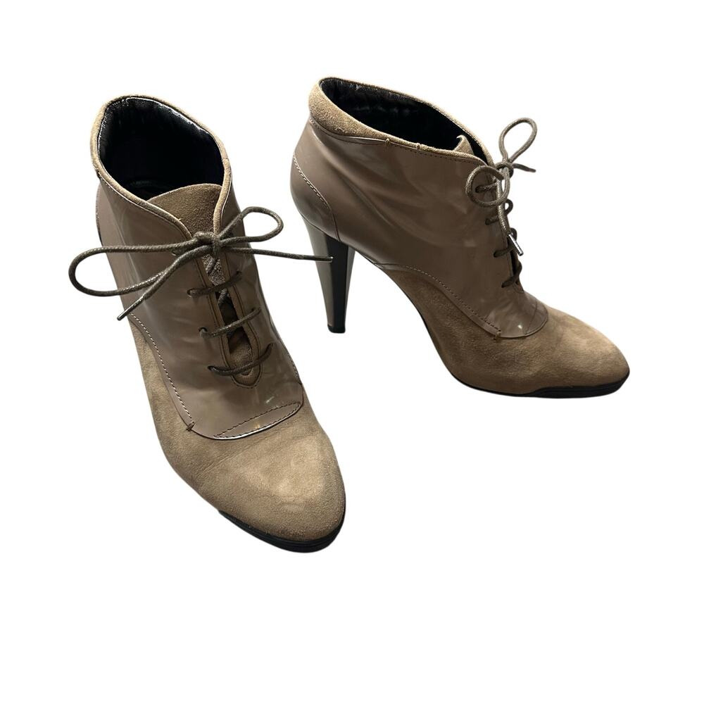 Tod's Taupe Gray Suede Lace Up Ankle Bootie Heels