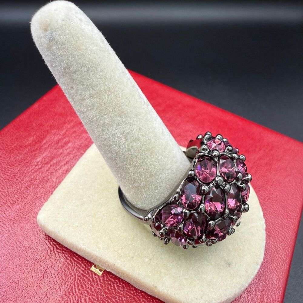 Kenneth Jay Lane cocktail ring domed design rhodolite-inspired stones sz 7 New - Picture 2 of 5