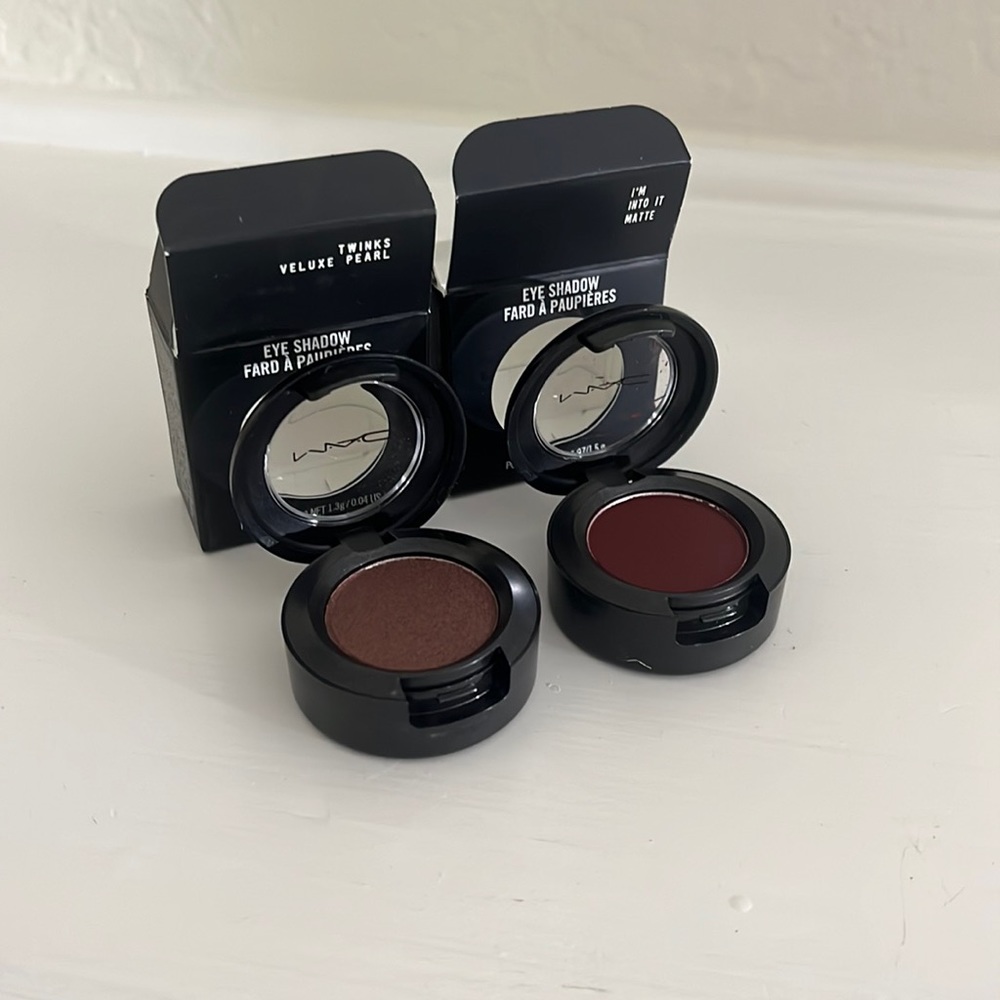 TWINKS MAC SINGLE EYESHADOW - Picture 2 of 2
