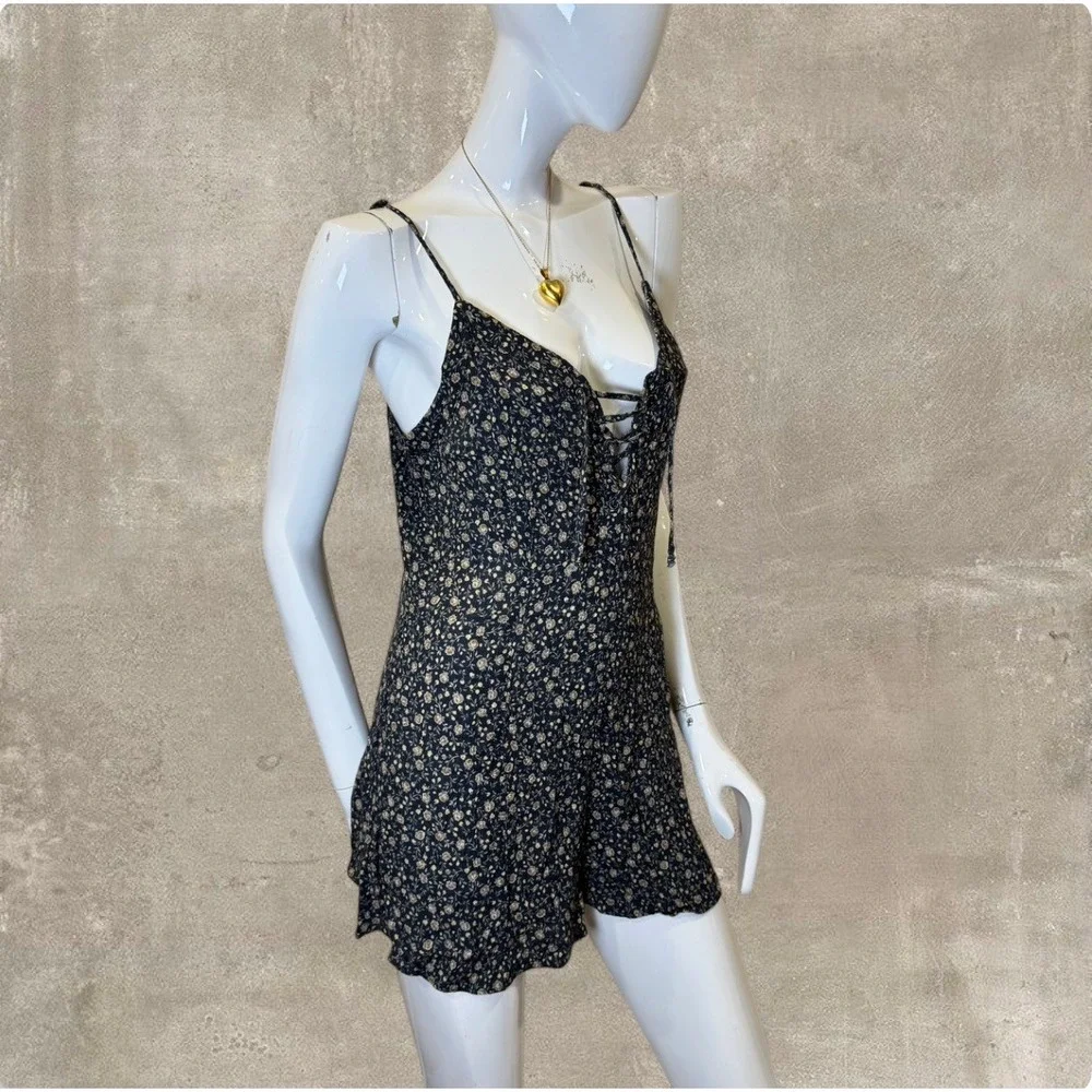 American Eagle Floral Lace-Up Romper Mini Dress – Cottagecore Lounge Medium - Picture 3 of 8