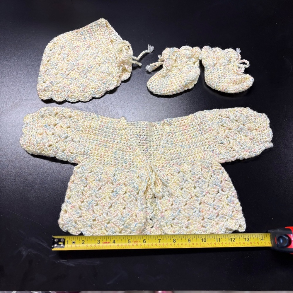 Handmade Crochet Baby Set in Pastel‎