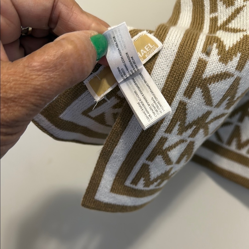 Michael Kors Brown and White Geometric Accent Scarf - Picture 3 of 6
