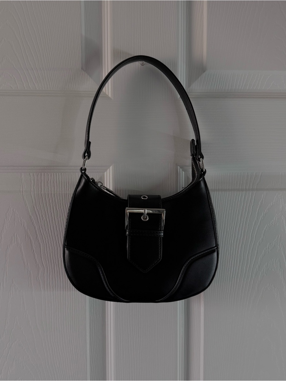 Elegant Black Shoulder Bag with Buckle Accent