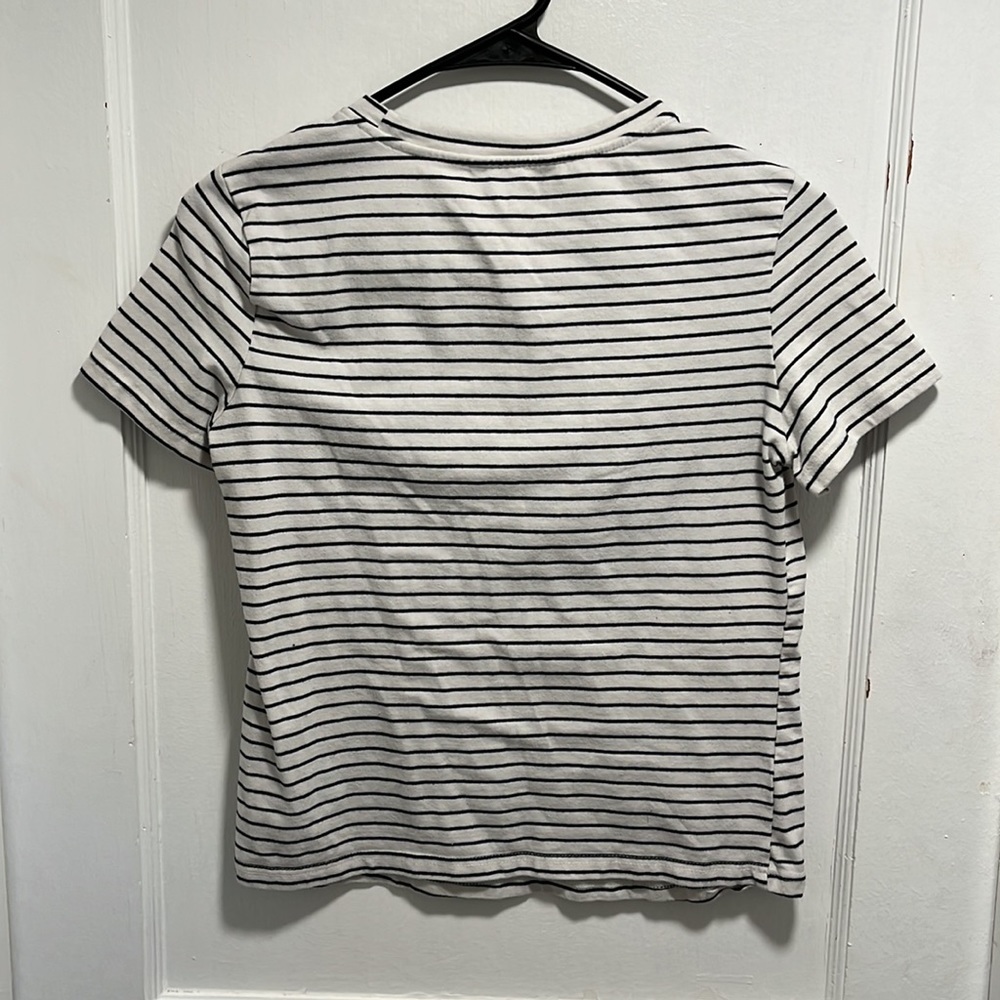 SHEIN Top - Picture 4 of 9
