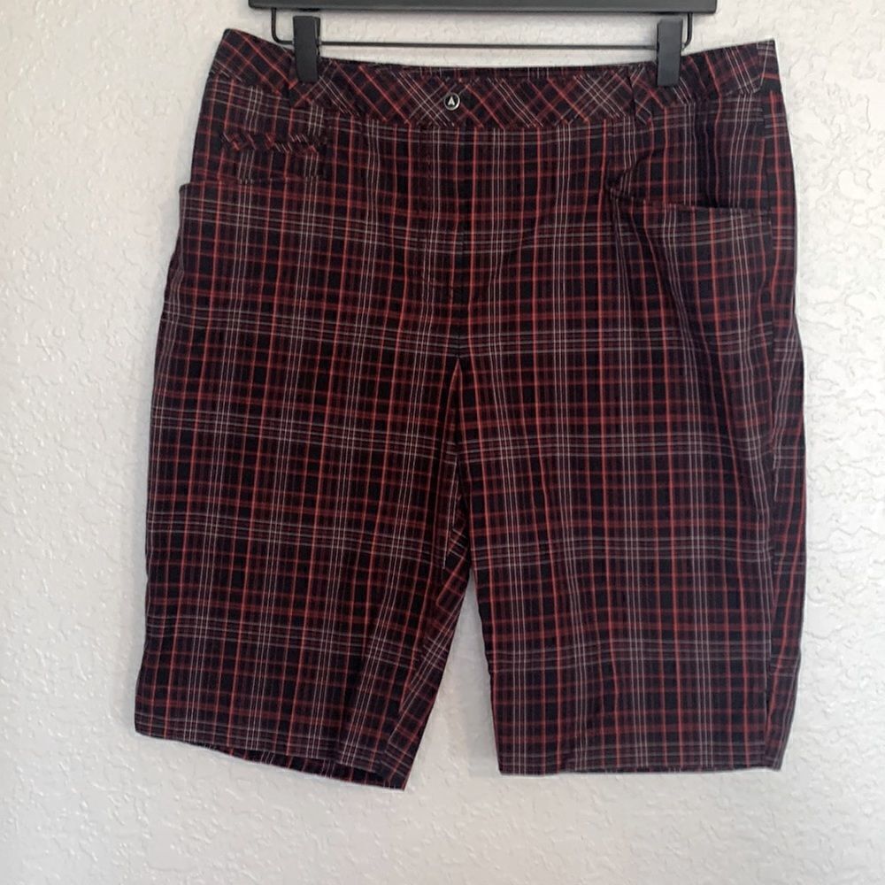 Cutter & Buck Red plaid golf shorts size 12