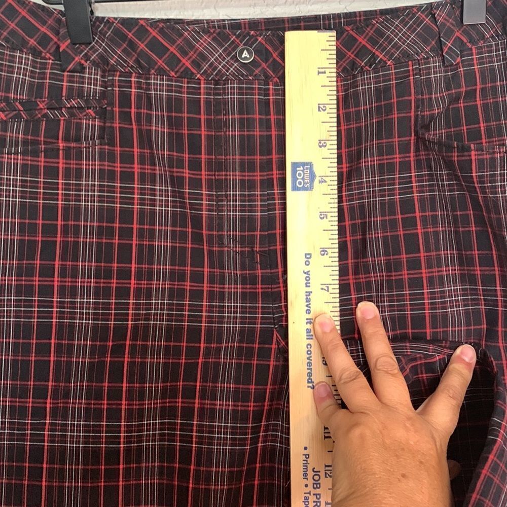 Cutter & Buck Red plaid golf shorts size 12 - Picture 3 of 8
