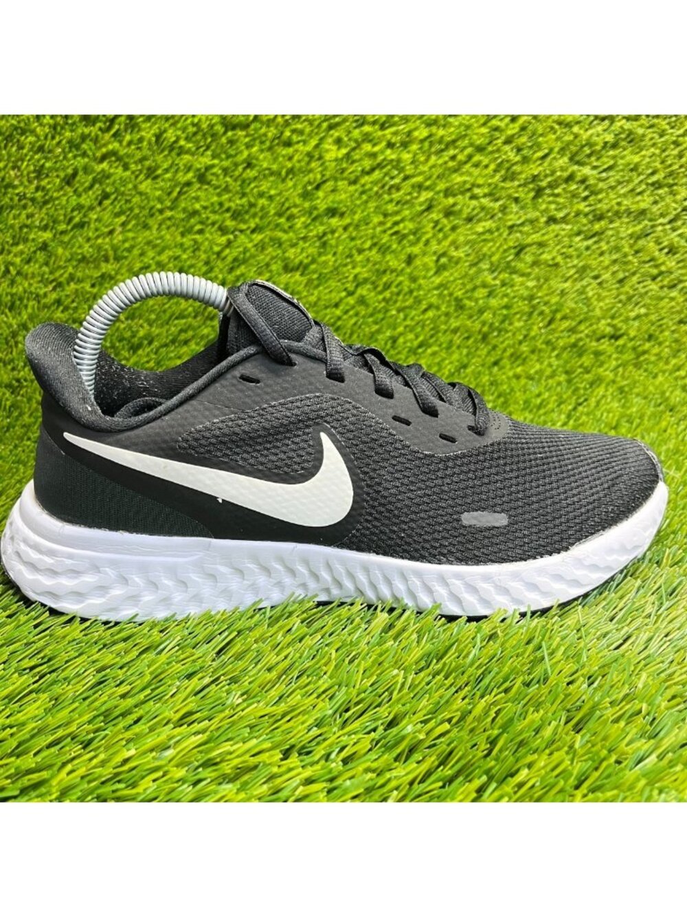 Nike Revolution 5 Womens Size 9.5 Black White Walking Running Shoes Sneakers