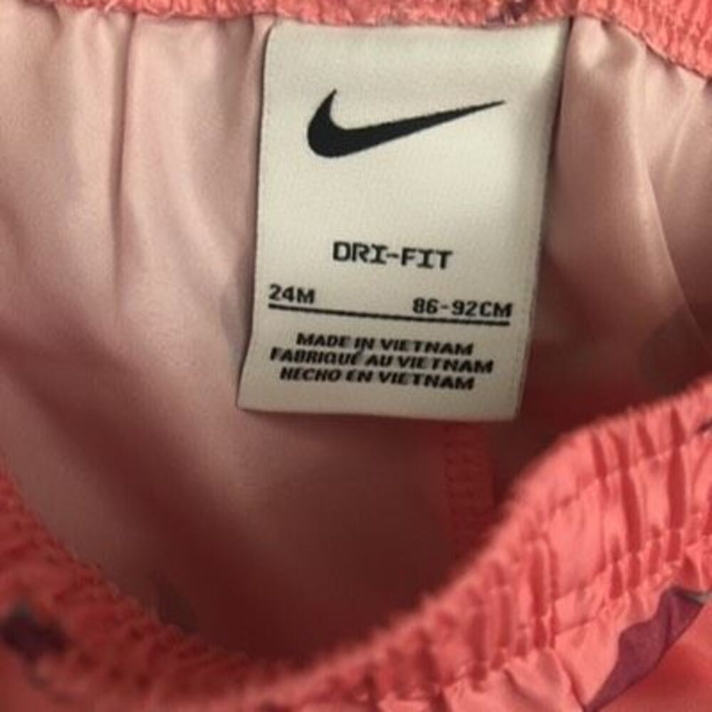 Nike Little girls 2PC Shorts Set Sunset Pulse Size 24 M - Picture 8 of 8