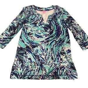 Lilly Pulitzer half sleeve blue top