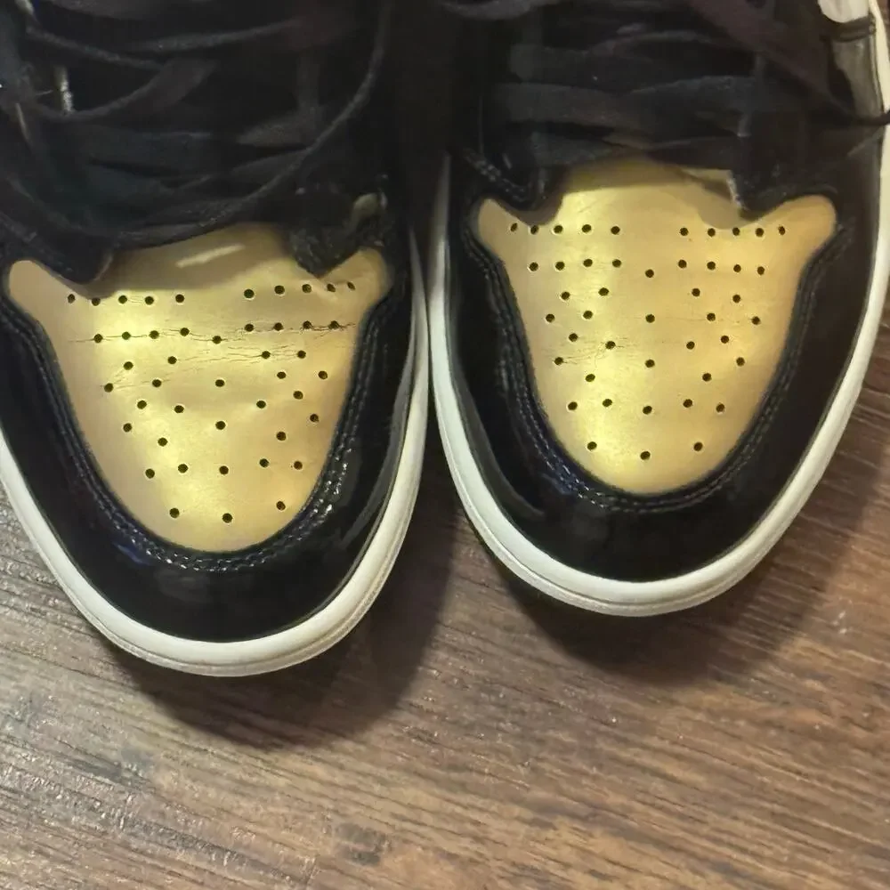 Air Jordan 1 Retro High OG Gold Toe Black White Size 11 (2017) - Picture 8 of 12